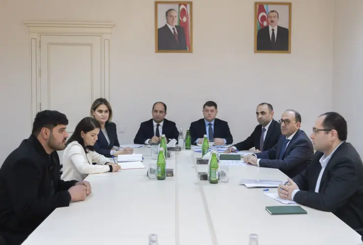 Nazir Məcnun Məmmədov Kürdəmirdə vətəndaşları qəbul edib, fermerlərlə görüşüb