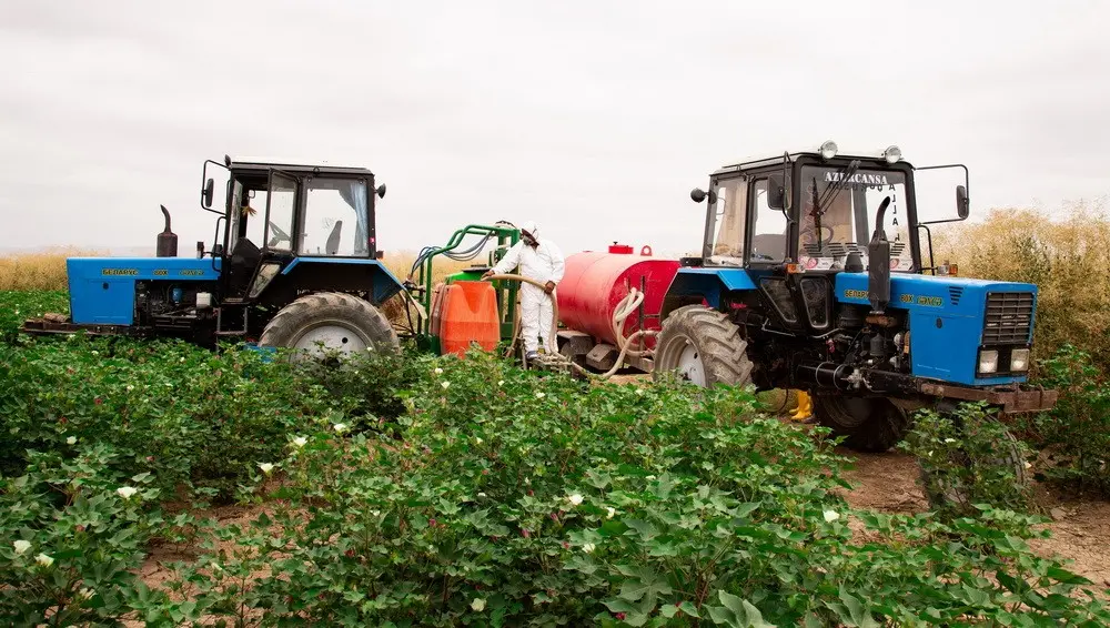 Qax rayonunda fermerlərə məxsus kənd təsərrüfatı texnikaları növbəti texniki baxışa cəlb olunub.