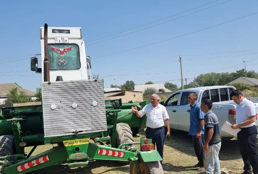 Kənd təsərrüfatı texnikalarının qeydiyyatı və texniki baxışı ilə bağlı tədbirlər genişləndirilir
