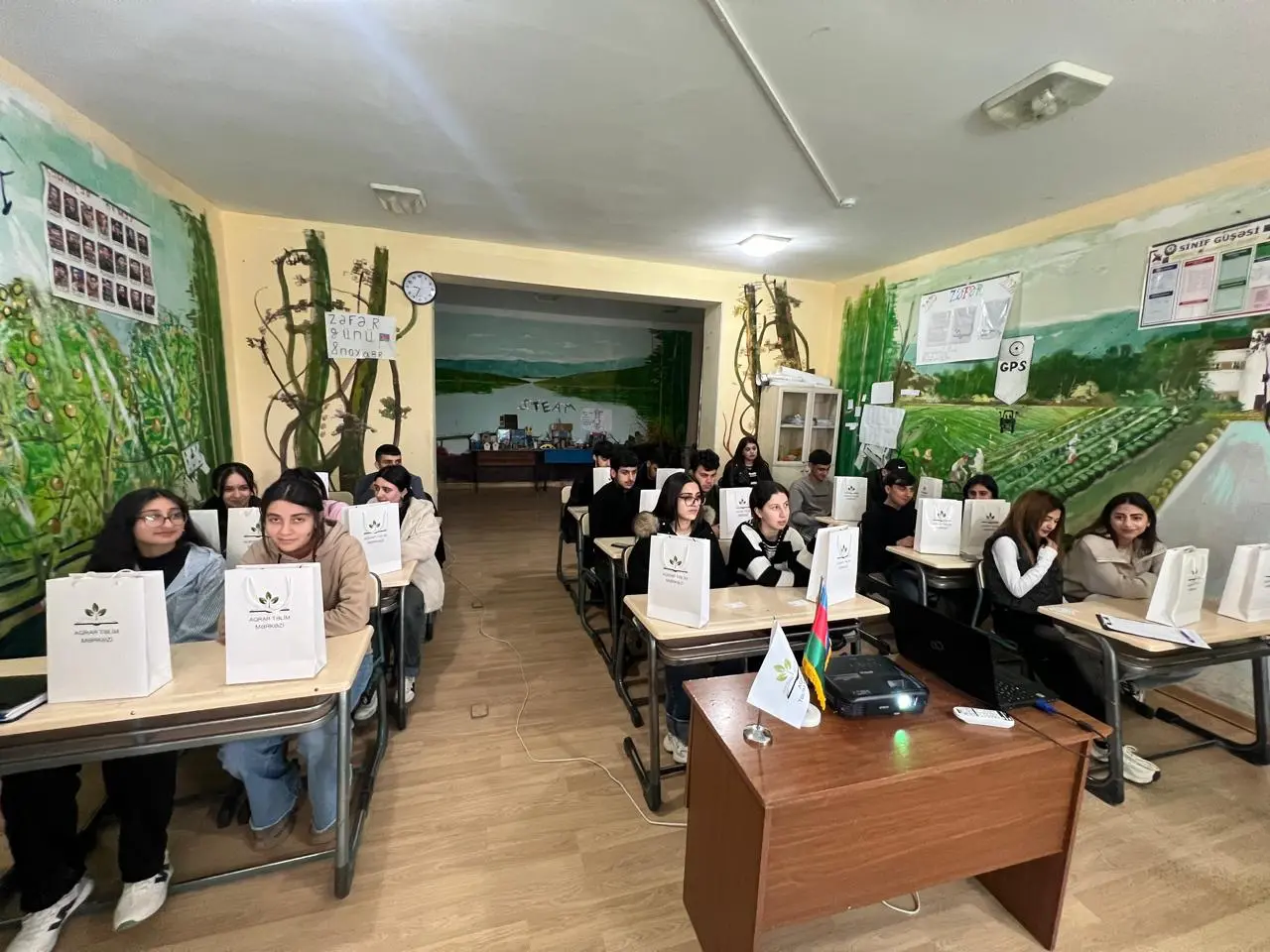 Lənkəranda aqrar sahədə çalışmağın üstünlükləri mövzusunda görüş keçirilib