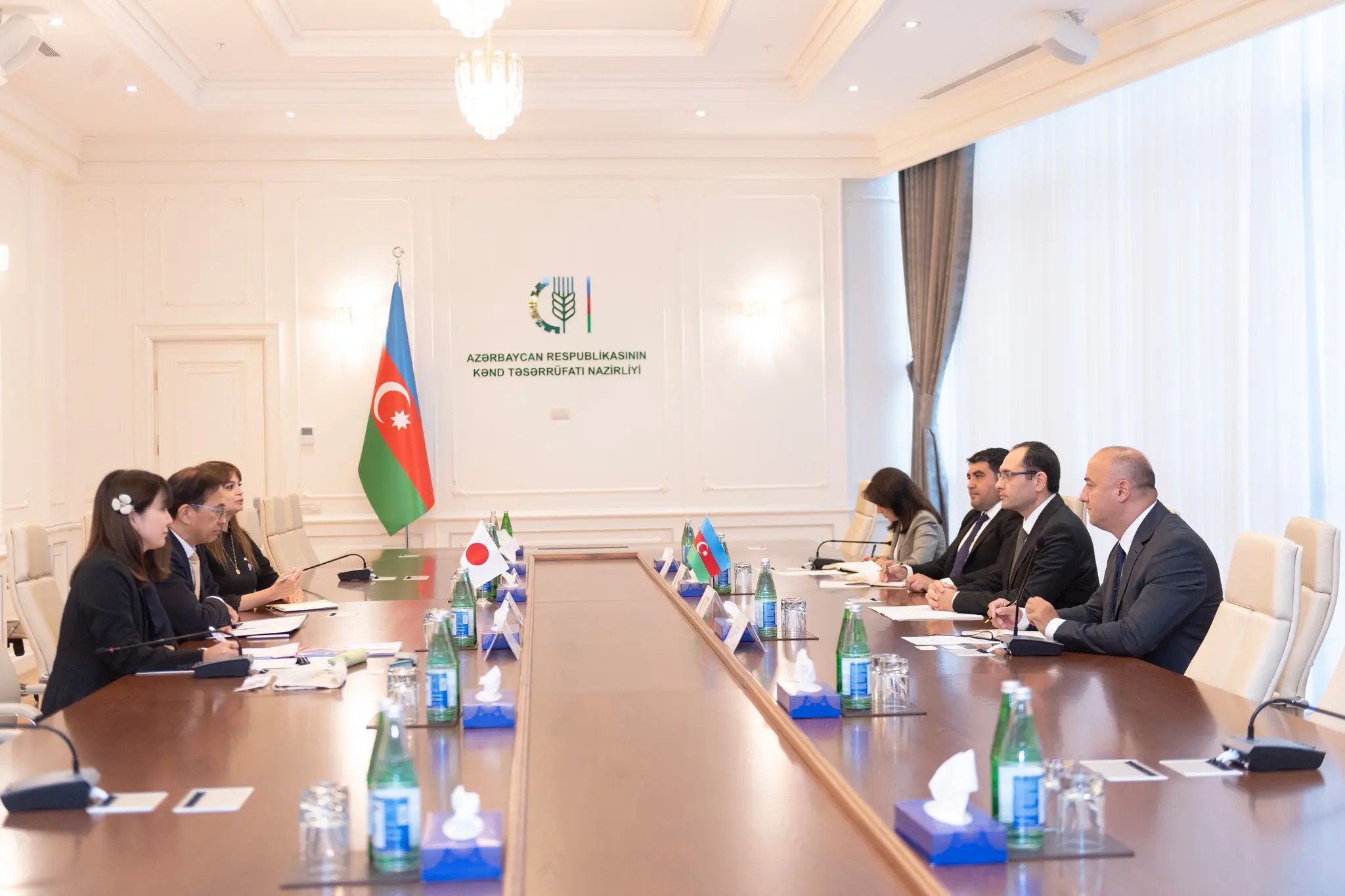 Nazir Məcnun Məmmədov Yaponiyanın Azərbaycandakı səfiri ilə görüşüb