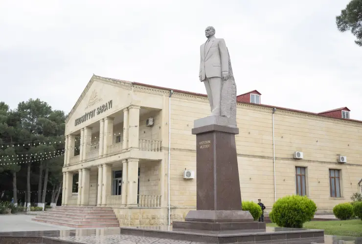 Nazir Məcnun Məmmədov Şabranda vətəndaşlarla görüşüb
