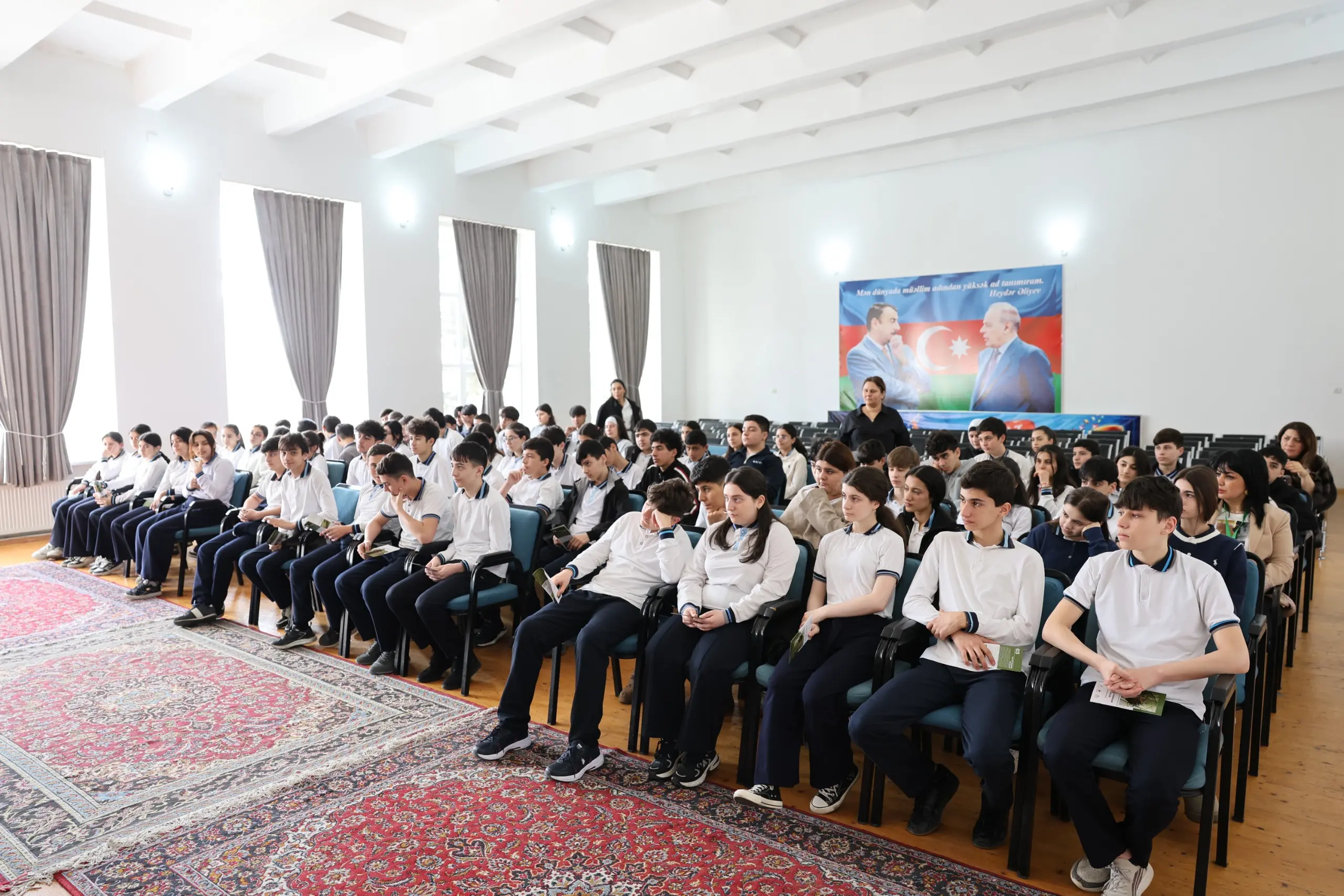 Məktəblərdə qəhvəyi mərmər bağacığı ilə bağlı maarifləndirmə tədbirləri davam edir